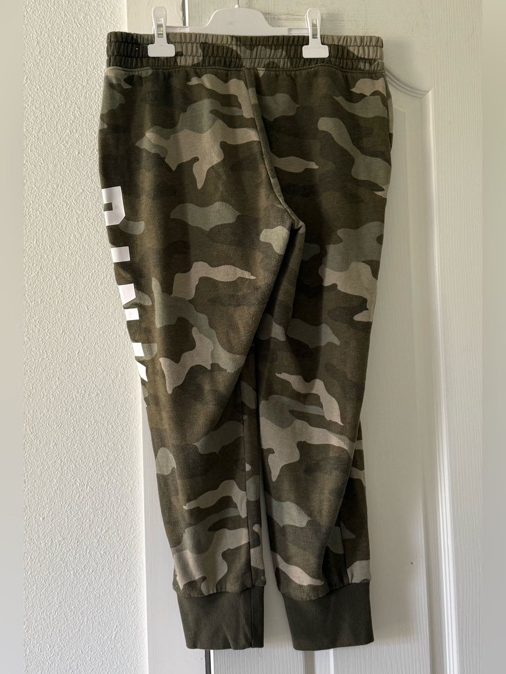 PINK Victoria’s Secret Camo Fleece Jogger Sweatpants Women’s L Logo - Picture 12 of 13